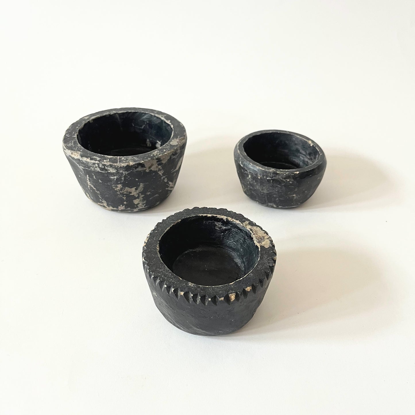Vintage Black Stone Bowls Sm