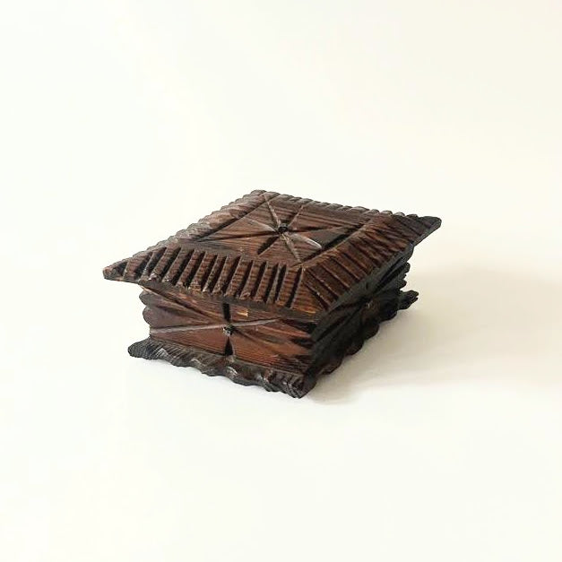 Early 20th Century Tramp Art Box