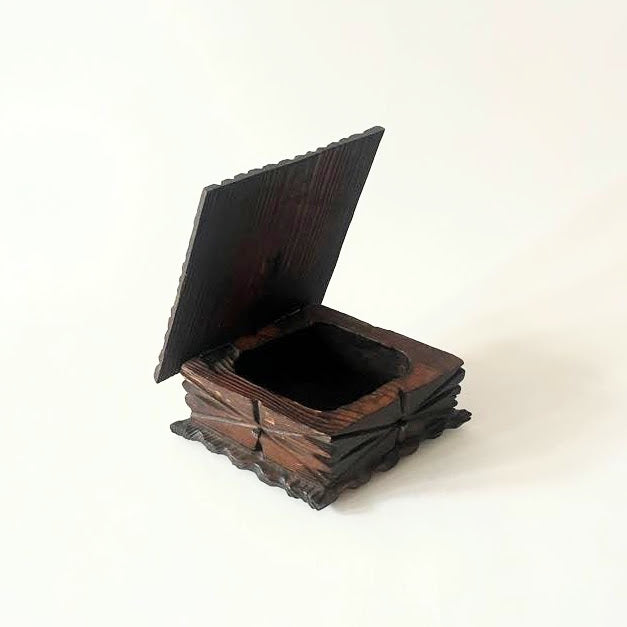 Early 20th Century Tramp Art Box