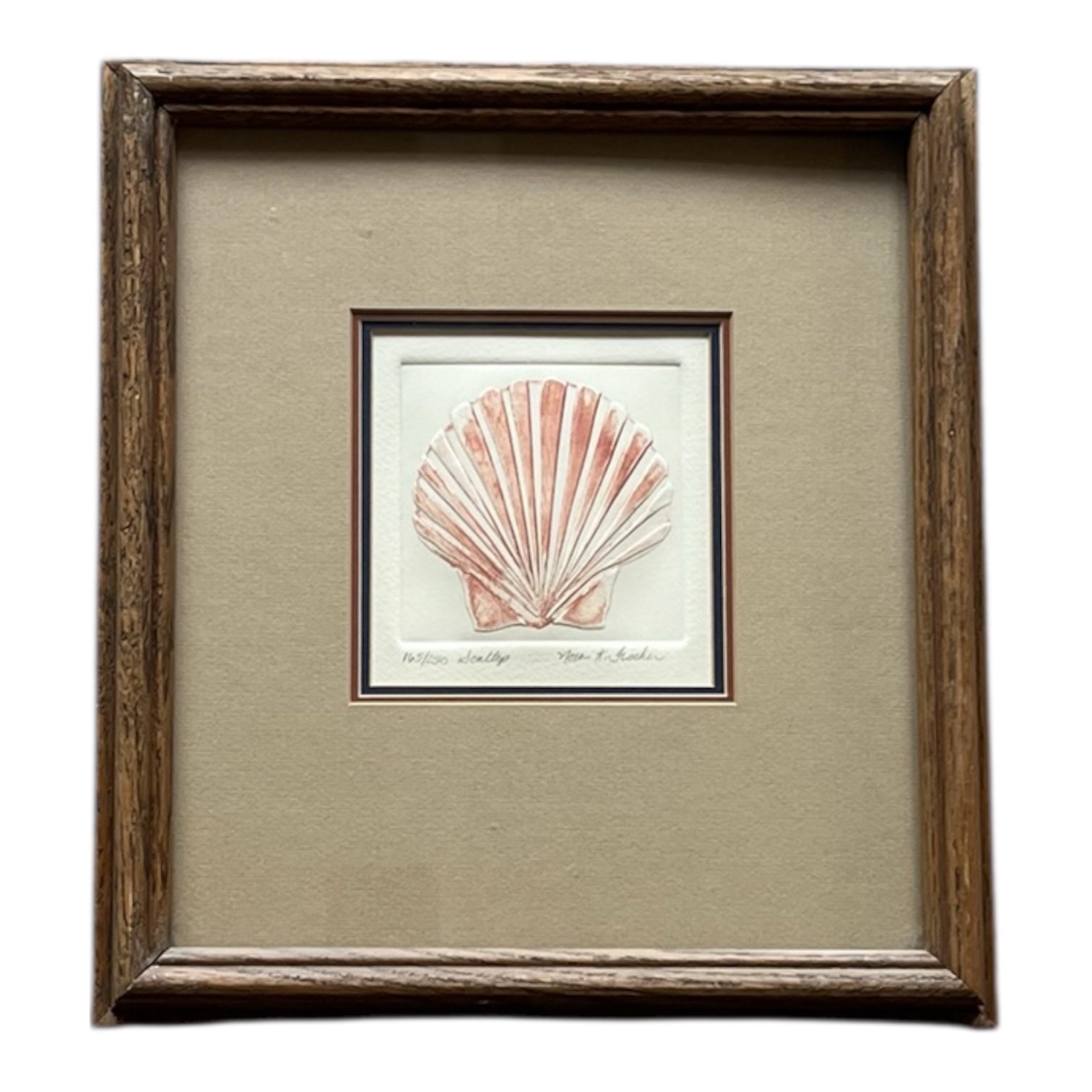 Vintage Embossed Scallop Print