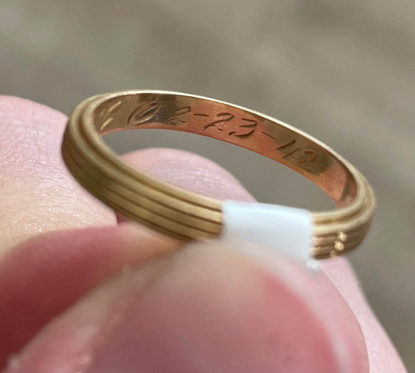 Vintage 14K Gold Ridged Band