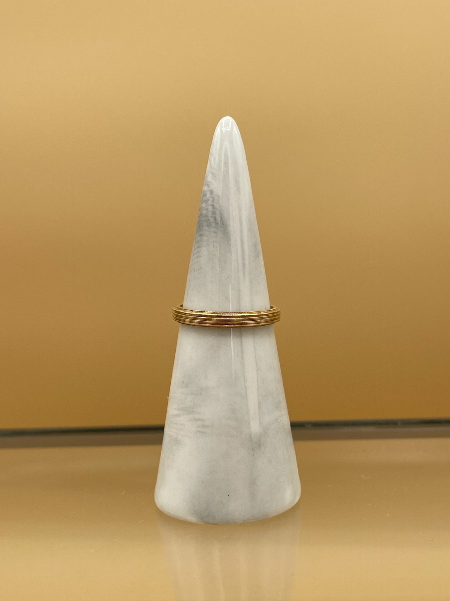 Vintage 14K Gold Ridged Band