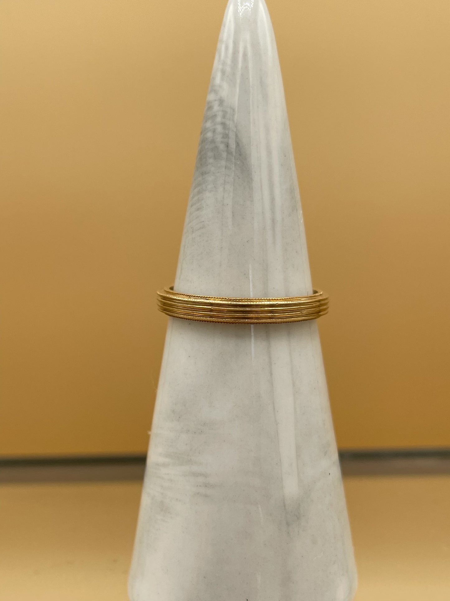 Vintage 14K Gold Ridged Band